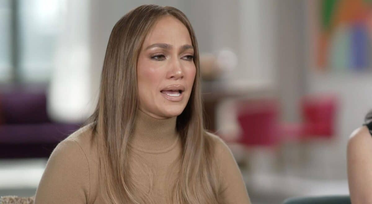 Jennifer Lopez, în lacrimi, la o emisiune TV